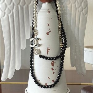 CHANEL Black and White Pearl Necklace with Elegant Pendant Logo A23C CCP FS 1290